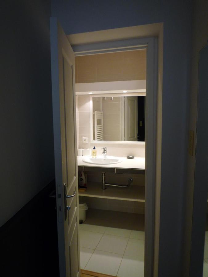 Appartement Avignon Centre Intra Muros Cour Exterieure Parking Prive Gratuit Exterior photo